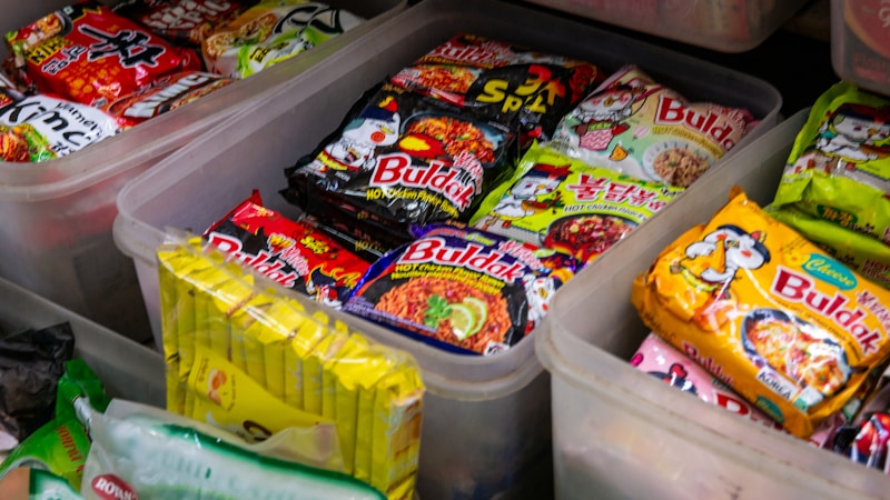 コンビニのホットスナックは何時から買える？販売開始時間の目安と店舗ごとの違いをやさしく解説