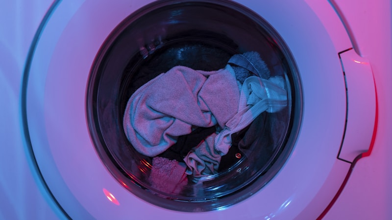 服についたスライムの落とし方｜酢以外で試せるやさしい対処法と素材別の注意点